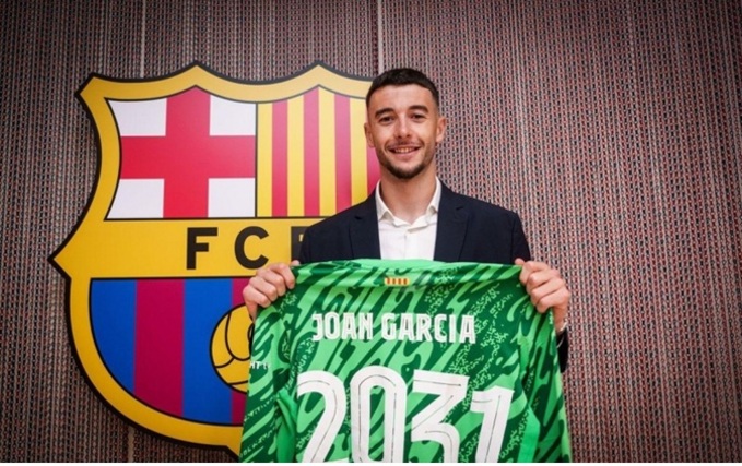 Tân binh Joan Garcia mới là lựa chọn số 1 trong khung gỗ của Barca mùa tới