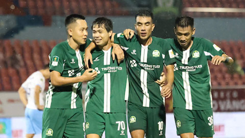  Bình Phước chia tay HLV trưởng và 13 cầu thủ, gồm những ai?