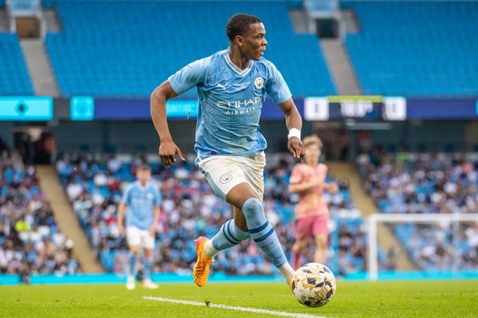 Farid Alfa-Ruprecht đang được Man City theo dõi đặc biệt dù anh không được ra sân cho đội một