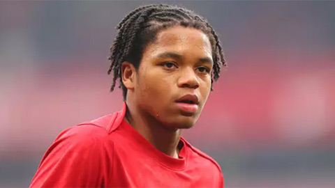  Liverpool lại chơi kiểu dị biệt