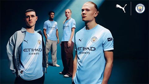  Man City ký hợp đồng lớn chưa từng có trong lịch sử Premier League