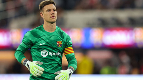  Barca gặp khó trong việc 'tống cổ' đội trưởng Ter Stegen