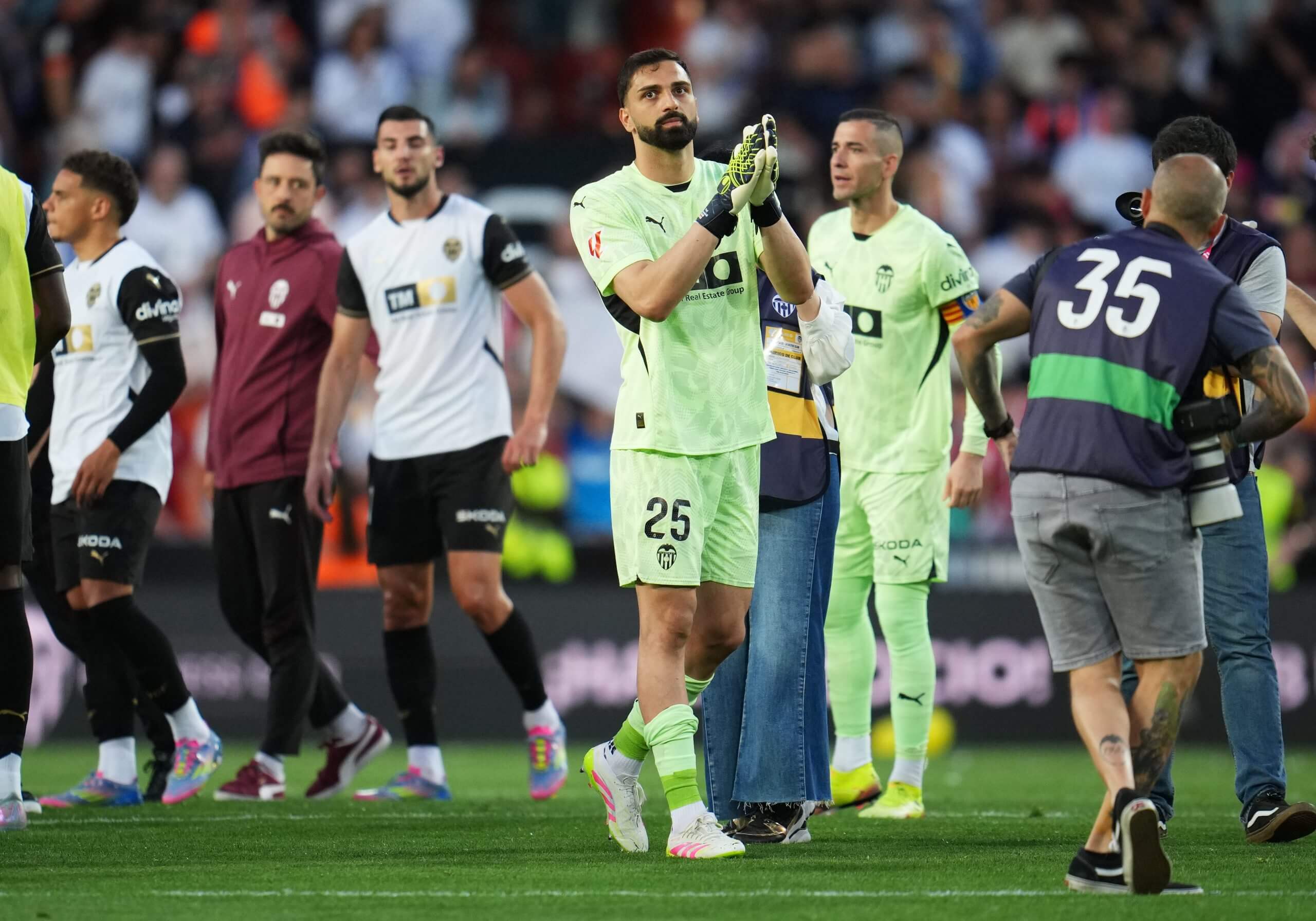 Phong độ của Mamardashvili tại Valencia ở mùa trước không ấn tượng bằng như ở ĐT Georgia