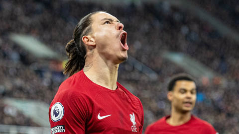  Darwin Nunez lập hat-trick ngay sau khi Liverpool mua Ekitike