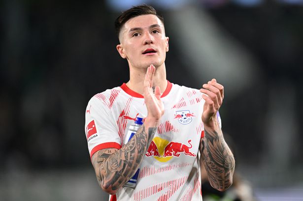 Sesko có phong độ bùng nổ