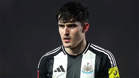  Man City rút khỏi vụ Livramento, chuyển hướng sang sao của Barca