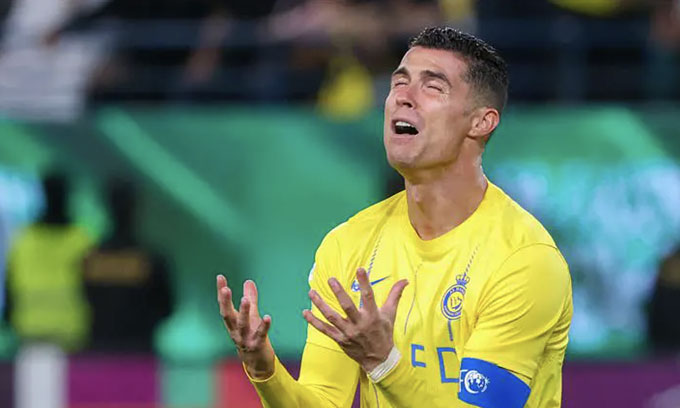 Al Nassr đang không có kỳ chuyển nhượng tốt như Ronaldo mong đợi