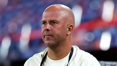  HLV Slot xác nhận Liverpool thiệt quân khi du đấu châu Á