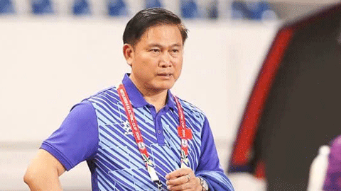  Trưởng đoàn Trần Anh Tú tiết lộ cầu thủ U23 Việt Nam bị bóp cổ vẫn đứng vững