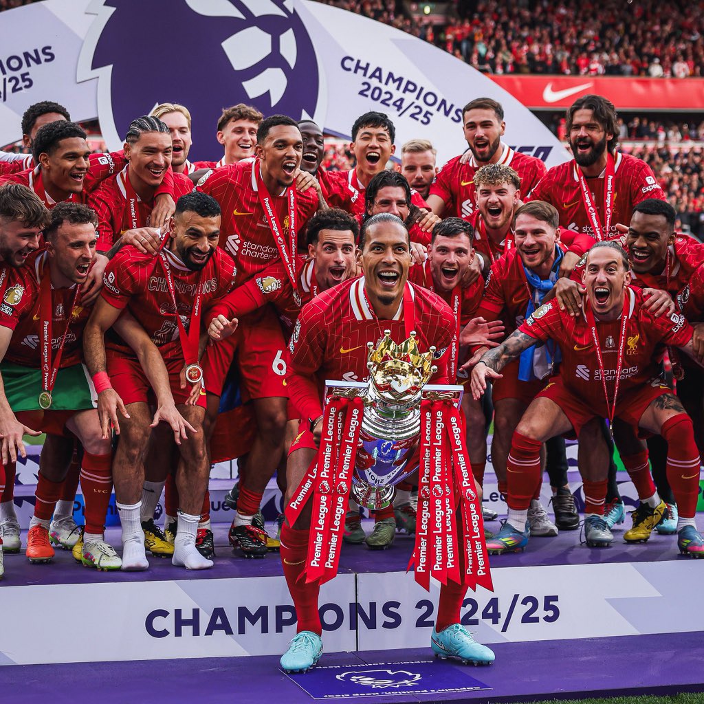 Liverpool đang là ĐKVĐ Ngoại hạng Anh