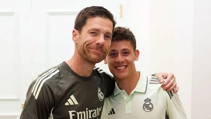 Arda Guler đang có một khởi đầu mới cùng HLV Xabi Alonso.