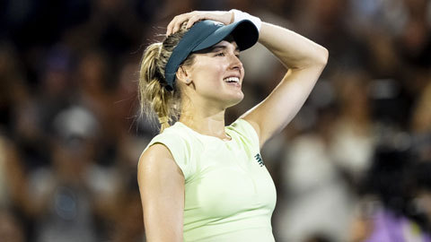  Eugenie Bouchard thắng trận đầu sau 2 năm, fan kêu gào đừng giải nghệ