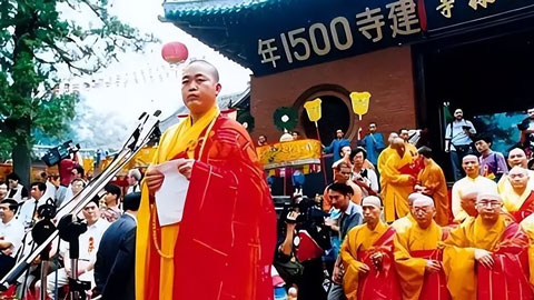  Bê bối ở chùa Thiếu Lâm: Trụ trì cũ bị điều tra, trụ trì mới đưa ra nhiều thay đổi chóng mặt