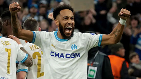  Cựu tiền đạo Chelsea và Arsenal trở lại Marseille