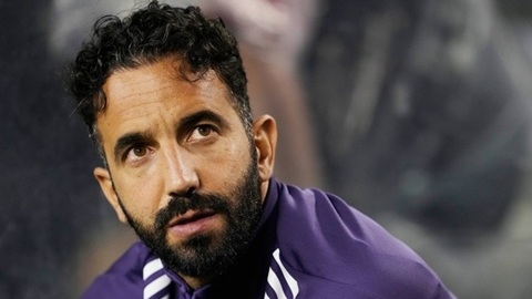  Cái bẫy ‘khen’ rình rập Amorim