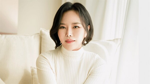  Người đàn bà đẹp của Premier League vượt lên nỗi đau bị quấy rối tình dục