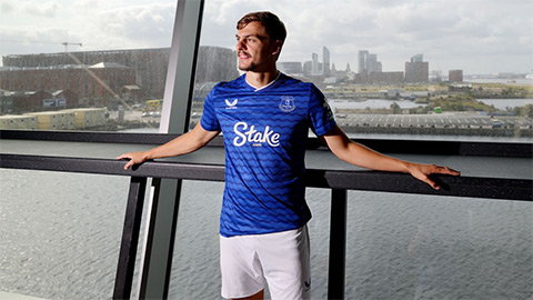  Chelsea thanh lý thêm một 'hàng thải'