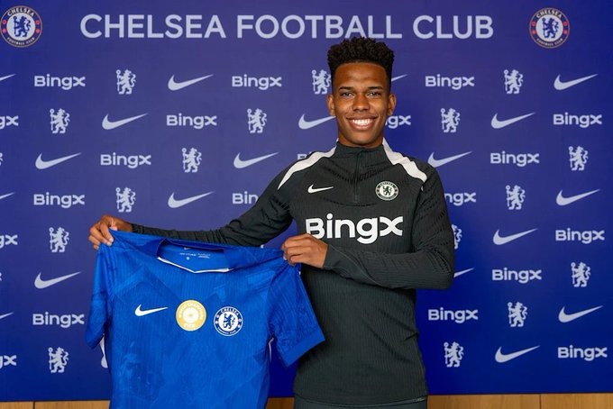 Estevao Willian ra mắt đội bóng mới Chelsea