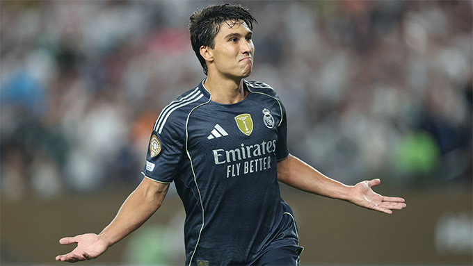 Real Madrid đang đàm phán giữ sân Gonzalo Garica, người còn 2 năm hợp đồng