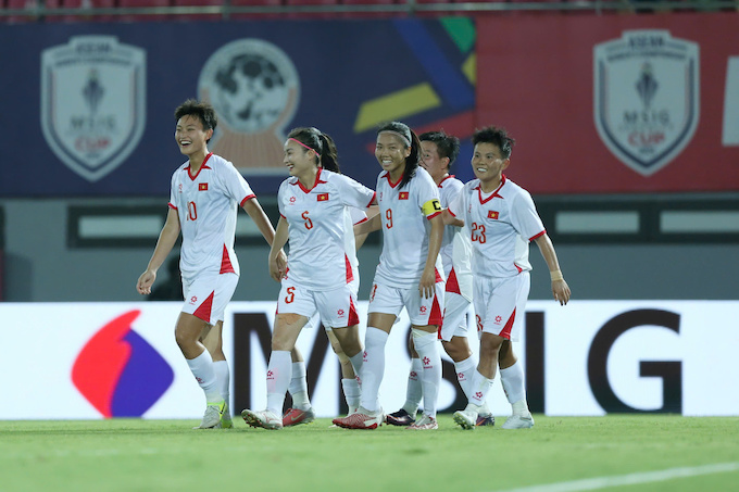 Niềm vui ghi bàn của các tuyển thủ Việt Nam. Ảnh: Minh Tuấn