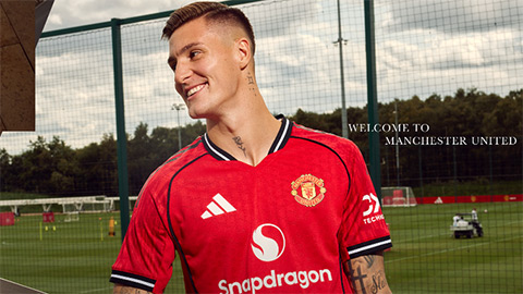  Chính thức! Sesko ký hợp đồng gia nhập MU