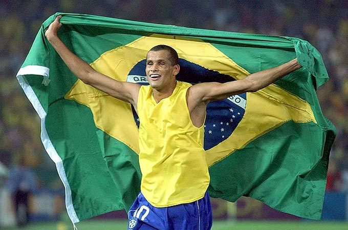 Rivaldo cùng các đồng đội sau đó đã vô địch World Cup 2002