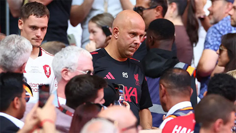  Liverpool 2.0 ra mắt tại Wembley và Slot còn nhiều lỗi cần vá