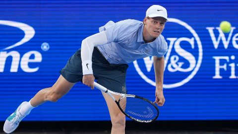  Jannik Sinner cứu điểm set thần sầu, tiến xa ở Cincinnati Open
