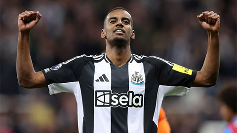  Isak có thêm động thái quyết rời Newcastle để tới Liverpool