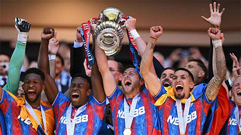  Thất bại trong vụ kiện, Crystal Palace vẫn phải đá Conference League