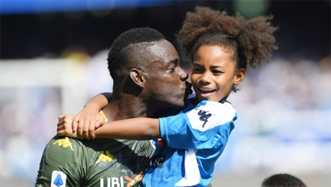 Balotelli bên con gái Pia