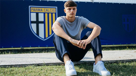  Liverpool đón trung vệ cao 1m95