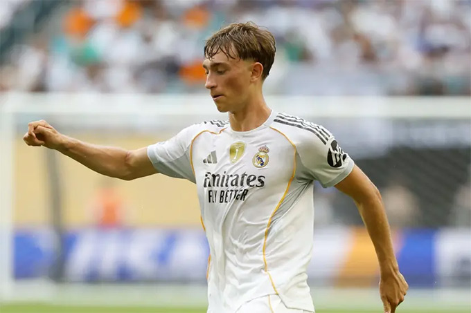 Huijsen sẽ là mắt xích quan trọng nhất trong sơ đồ chiến thuật của Alonso