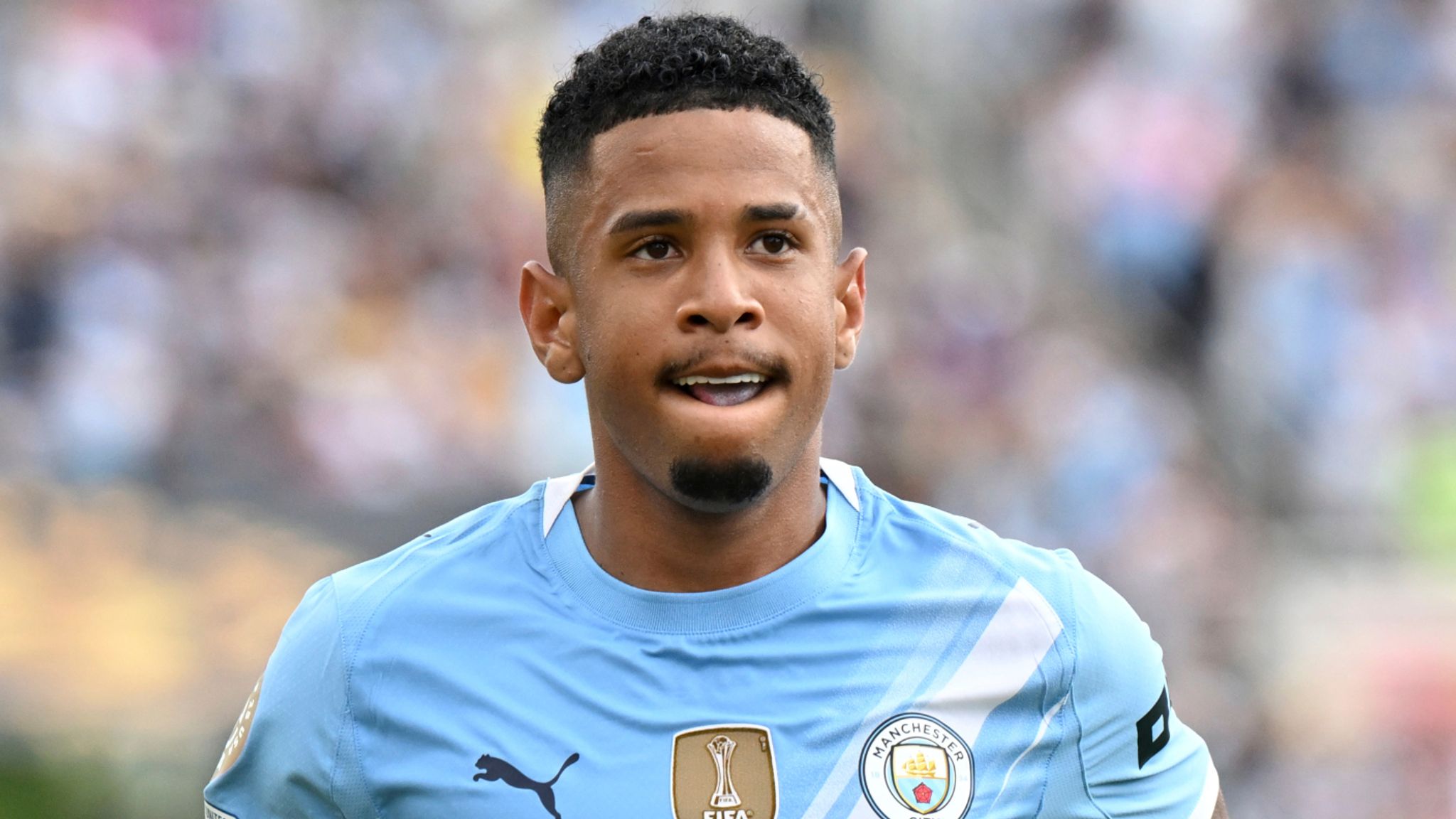 Savinho cũng đang rục rịch chuyển sang Tottenham.
