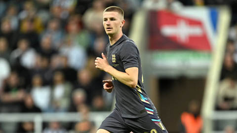  MU nhắm tiền vệ 70 triệu bảng sau khi không thể mua Carlos Baleba