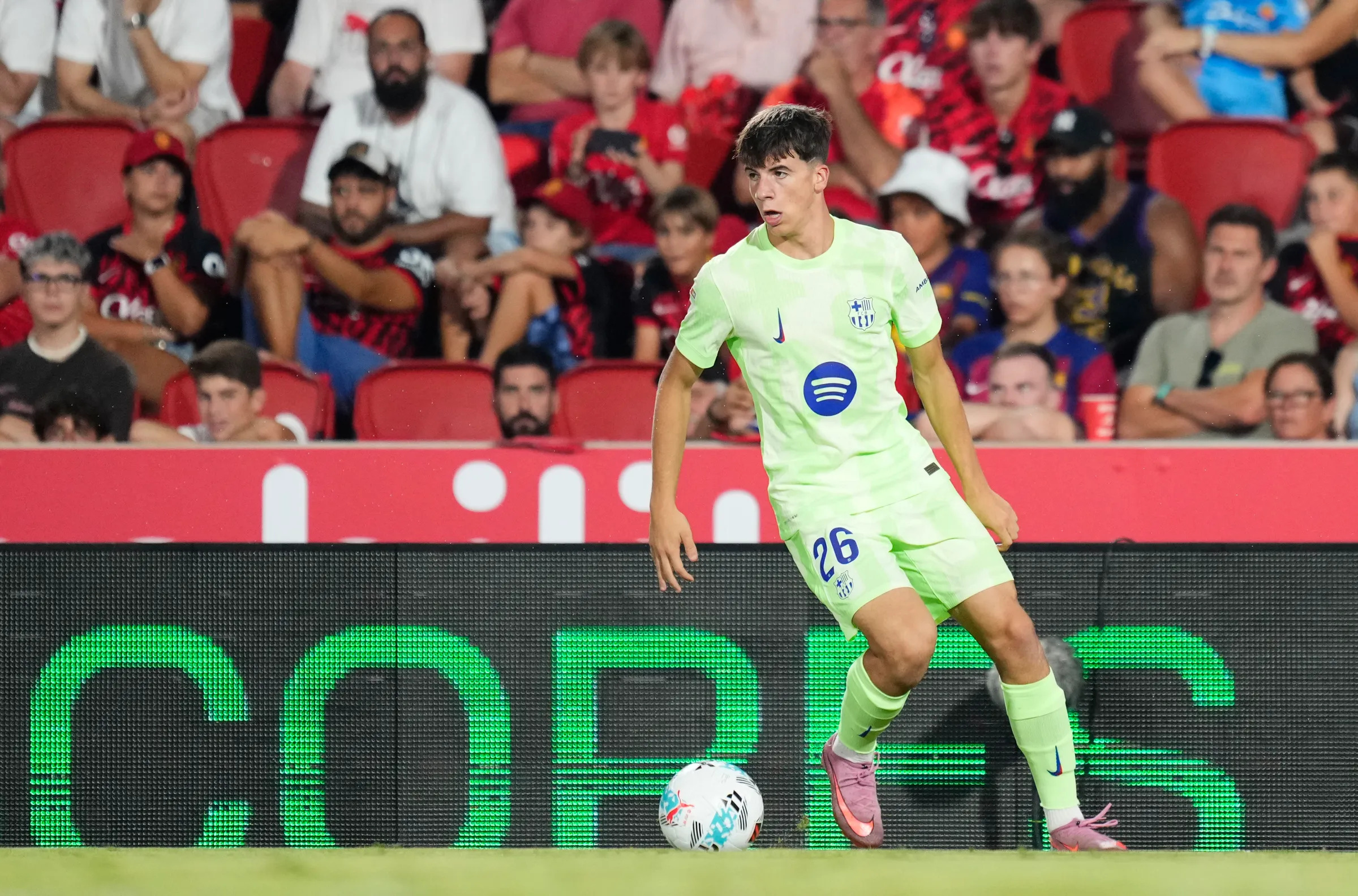 Jofre Torrents là cầu thủ thứ 7 và là gương mặt mới nhất được Flick trình làng