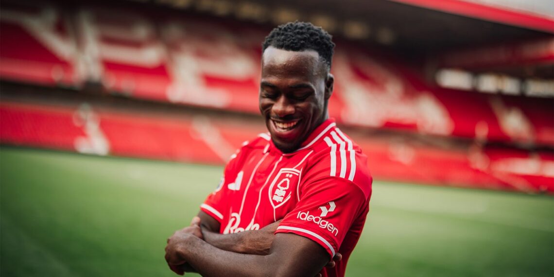 Nottingham Forest mua xong Kalimuendo, chạm mốc 140 triệu bảng