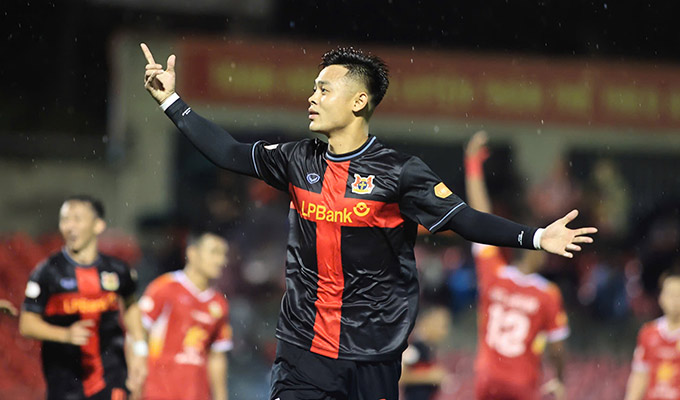 Ninh Bình đang có được tinh thần hưng phấn sau chiến thắng đầu tiên của mùa giải trước Hà Tĩnh - Ảnh: Đức Cường