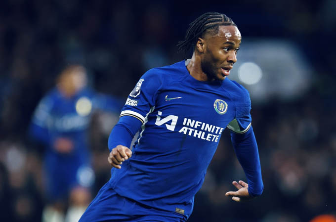 Sterling đang là trường hợp khó bán nhất của Chelsea vì lương quá cao