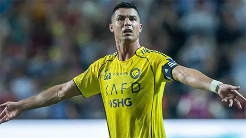  Ronaldo gây tranh cãi dữ dội ở chiến thắng của Al Nassr