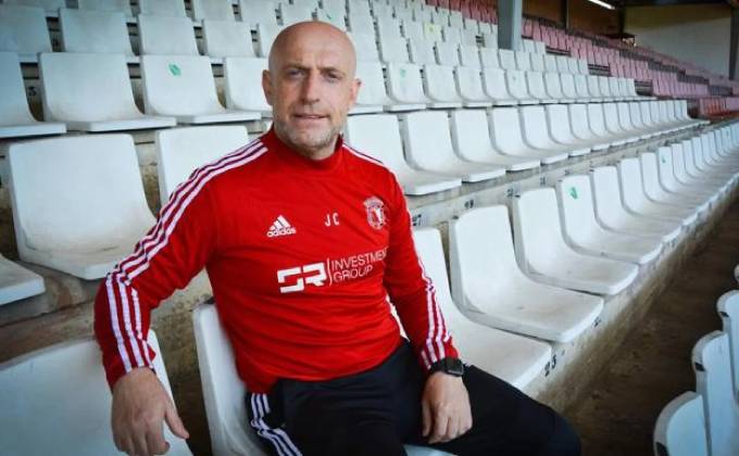 Bước ngoặt khi được Burgos mời làm HLV