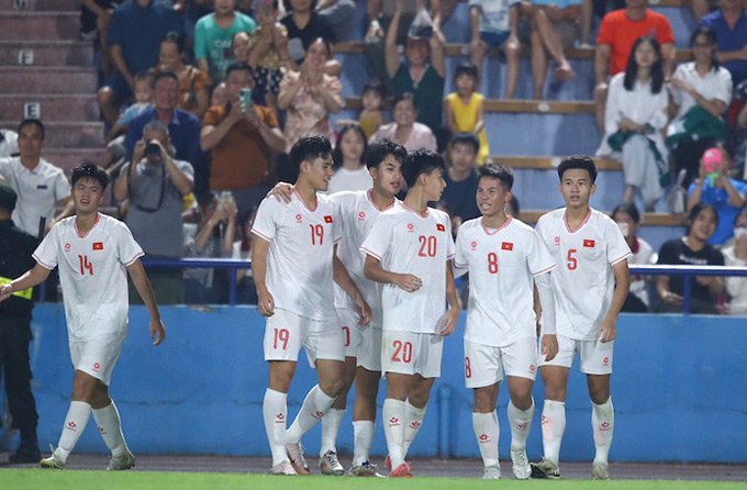 U17 Việt Nam sẽ thi đấu 5 trận trong 8 ngày - Ảnh: VFF