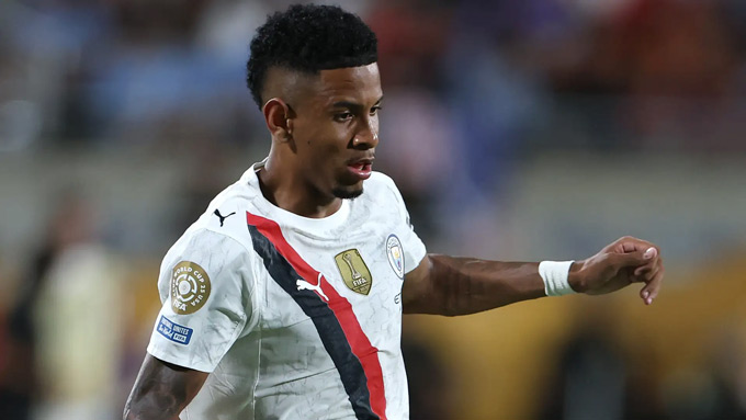 Man City đang cố giữ chân ngôi sao 21 tuổi