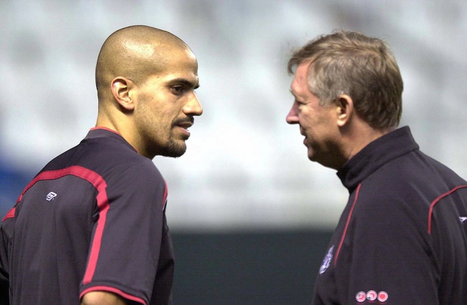 Sir Alex rất muốn bảo vệ Veron
