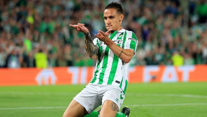Antony thi đấu tốt khi được cho mượn tại Betis và được nhiều đội bóng quan tâm