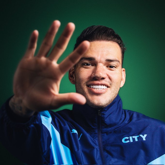 Ederson sẽ rời Man City ở kỳ chuyển nhượng hè 2025?