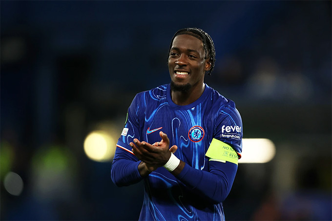 Disasi trở thành người thừa của Chelsea