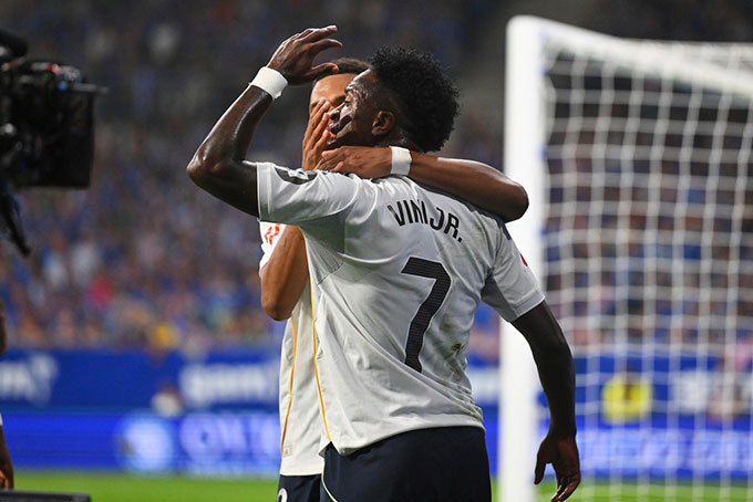 Mbappe giúp Vinicius tránh những rắc rối