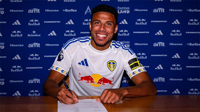 James Justin ký hợp đồng 4 năm với Leeds