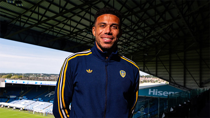 Justin là tân binh thứ 10 của đội chủ sân Elland Road ở mùa hè 2025